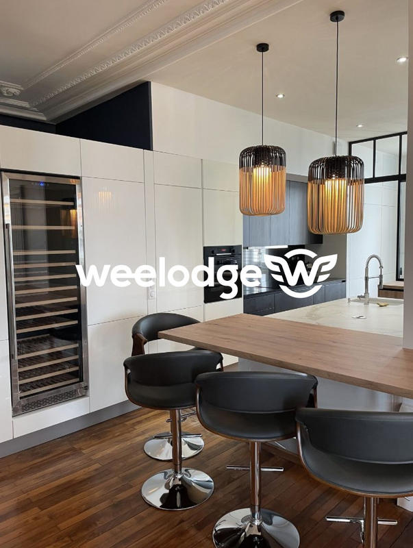 Bureau - 160 m² - 6 pièces