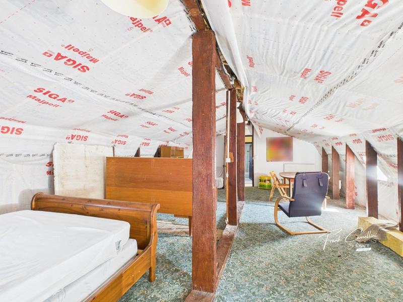 Maison - 257 m² - 10 pièces