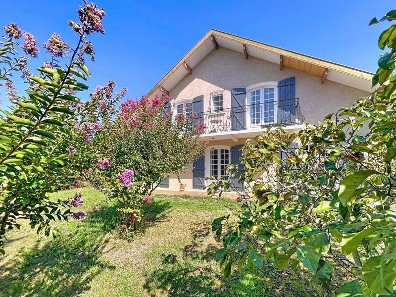 Maison - 193 m² - 8 pièces