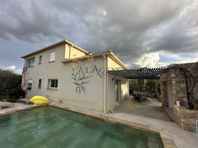 Maison - 156 m² - 6 pièces