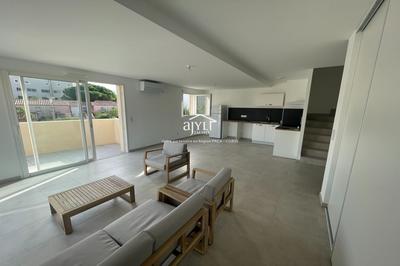 Appartement - 94 m² - 4 pièces