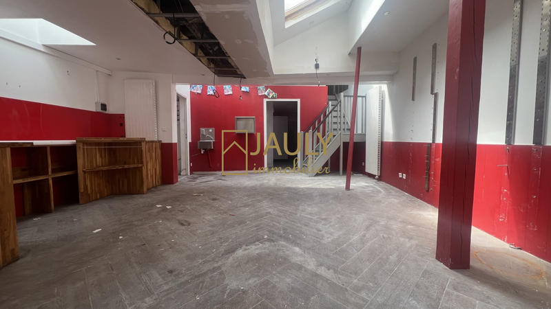 Local commercial - 200 m² - 5 pièces
