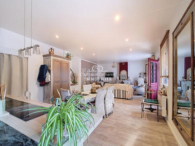 Maison ancienne - 193 m² - 8 pièces