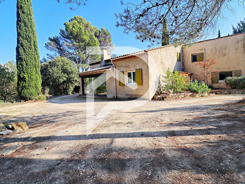 Villa - 183 m² - 12 pièces