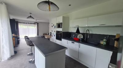 Maison - 300 m² - 7 pièces