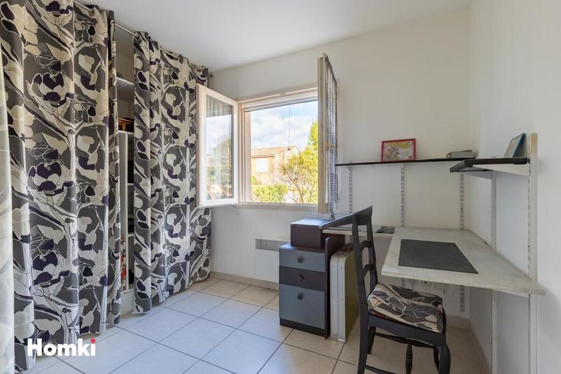 Villa - 100 m² - 5 pièces