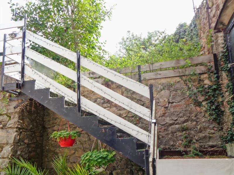 Maison - 400 m² - 15 pièces