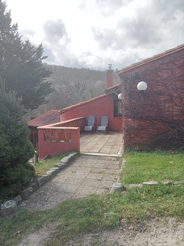 Maison - 275 m² - 9 pièces