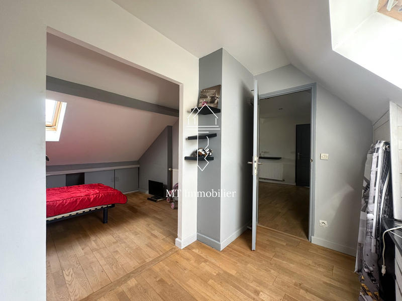 Maison - 205 m² - 4 pièces