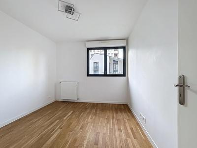 Appartement - 93 m² - 4 pièces