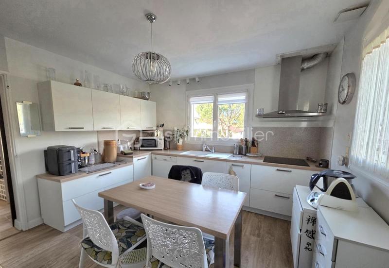 Maison traditionnelle - 123 m² - 6 pièces