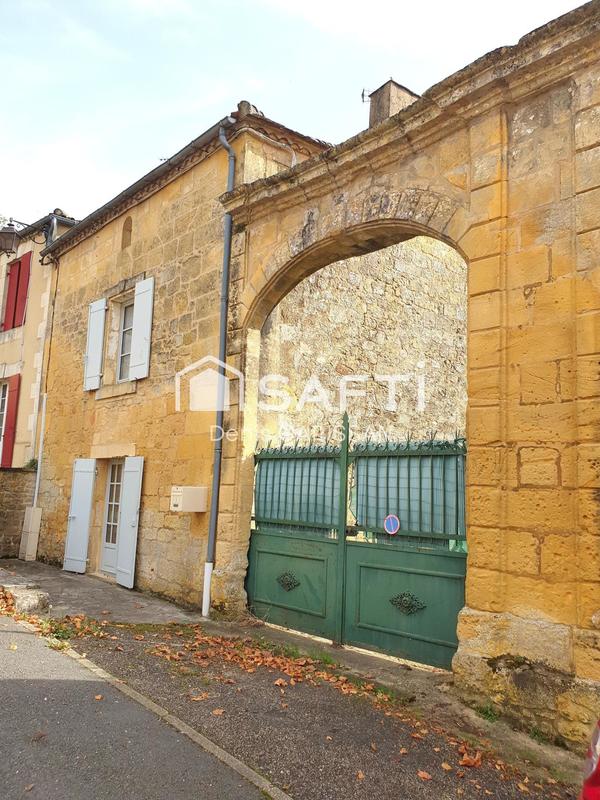 Maison de village - 294 m² - 12 pièces