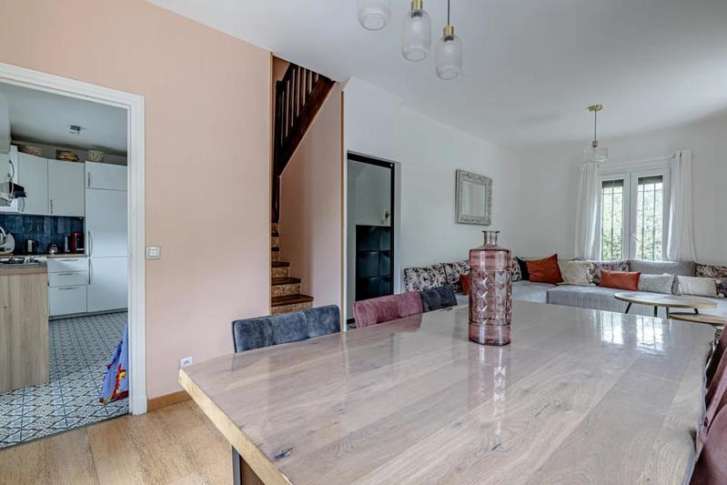 Maison - 90 m² - 5 pièces