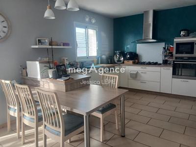 Maison - 95 m² - 4 pièces