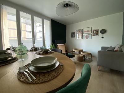 Appartement - 89 m² - 5 pièces