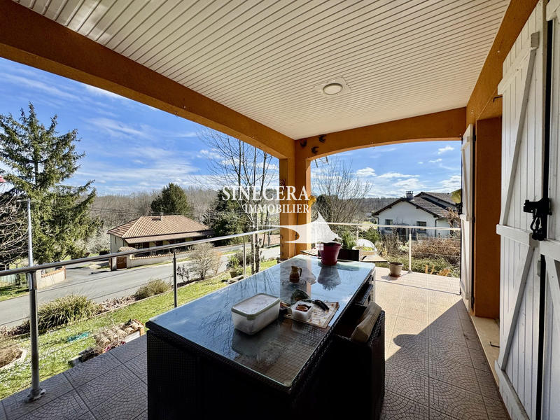 Maison - 200 m² - 10 pièces