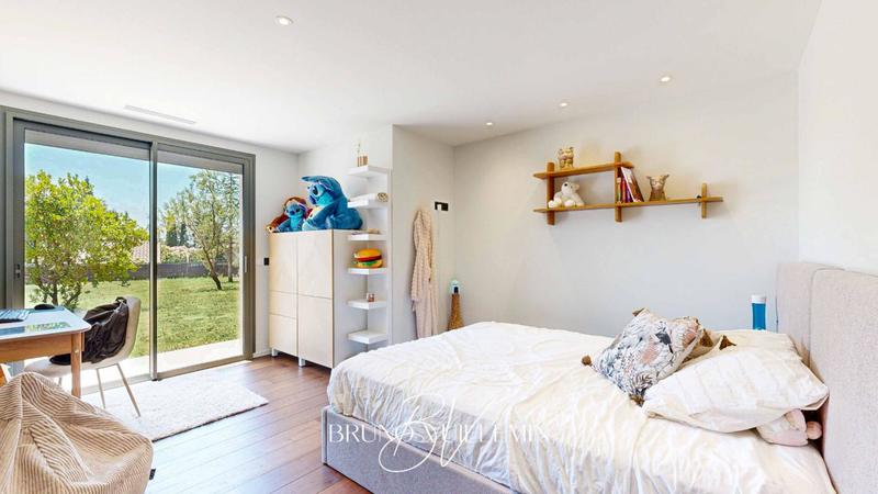 Villa - 389 m² - 11 pièces