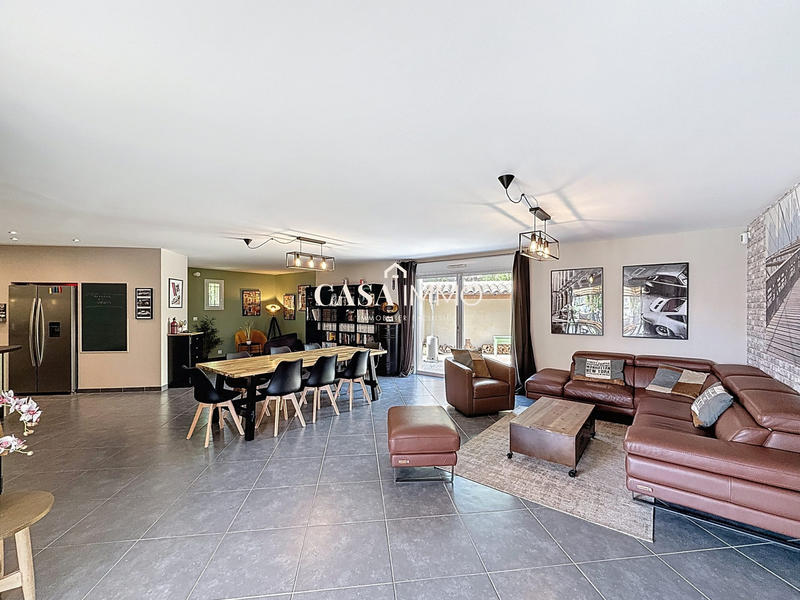 Maison - 167 m² - 6 pièces