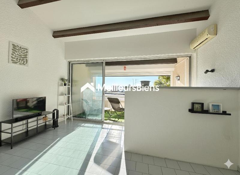 Studio - 25 m² - 1 pièce