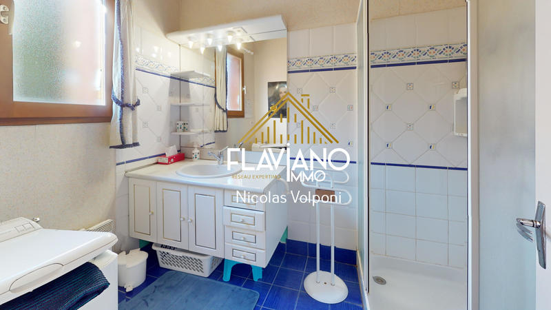 Appartement - 100 m² - 5 pièces