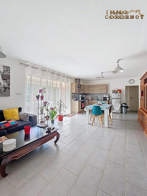 Villa - 200 m² - 6 pièces