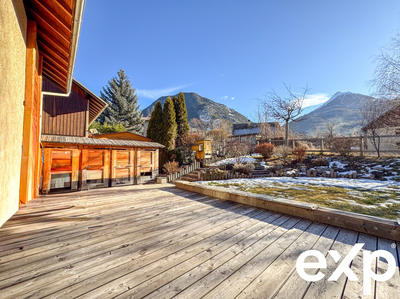 Maison traditionnelle - 94 m² - 5 pièces