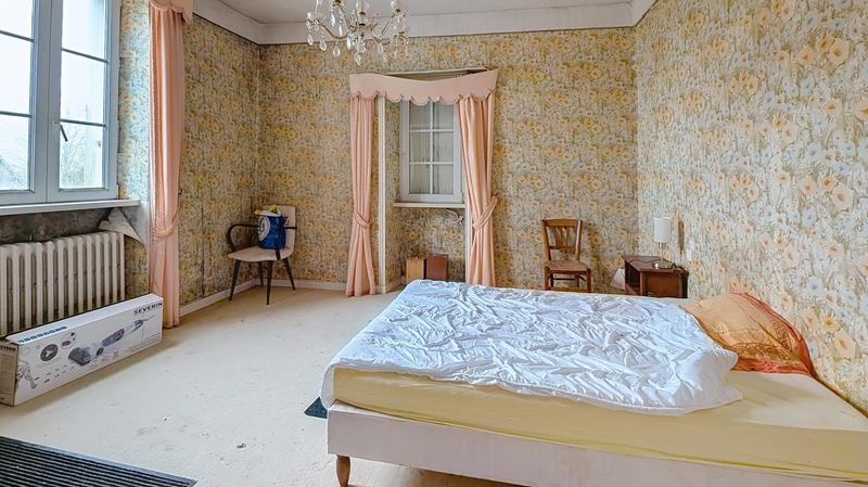 Maison - 220 m² - 10 pièces