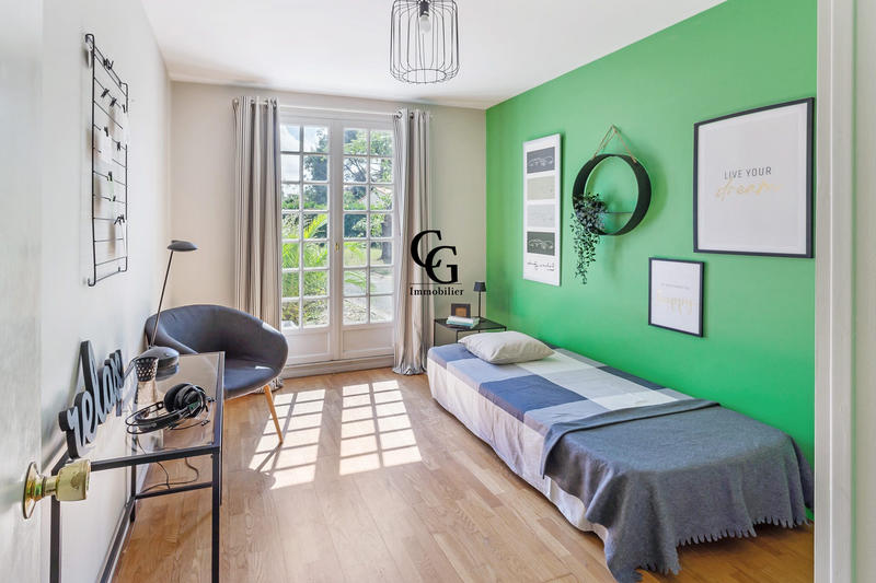 Maison - 170 m² - 7 pièces