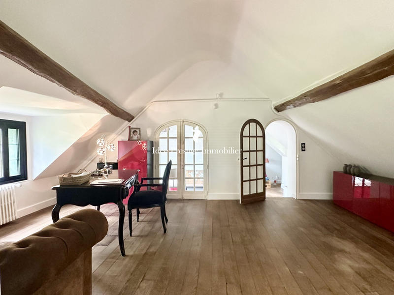 Maison - 180 m² - 6 pièces