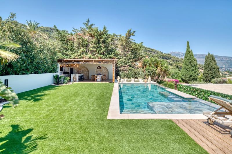 Villa - 286 m² - 6 pièces