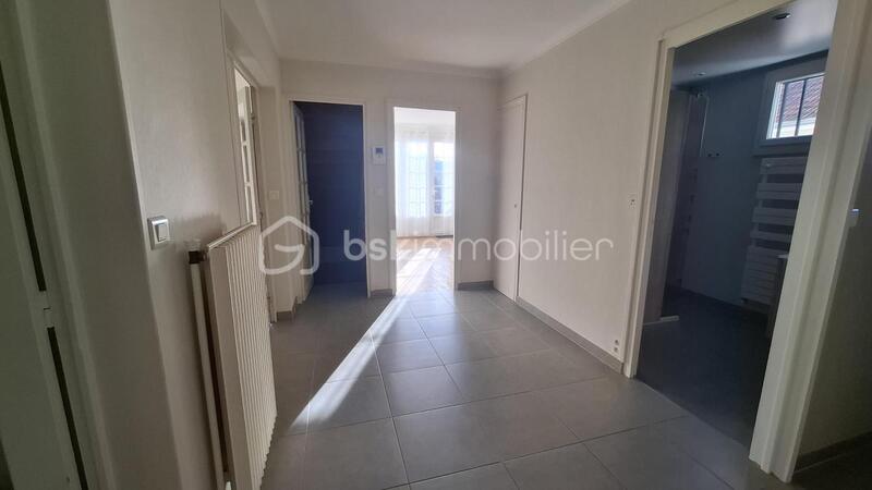 Maison - 192 m² - 9 pièces