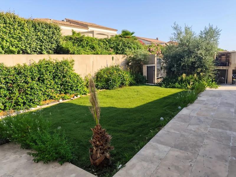 Villa - 260 m² - 10 pièces