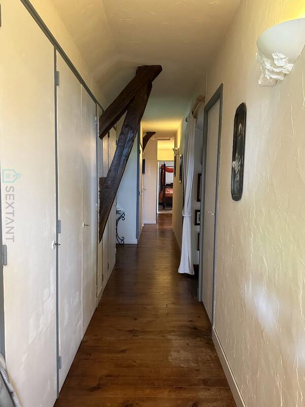 Chaumière - 170 m² - 7 pièces