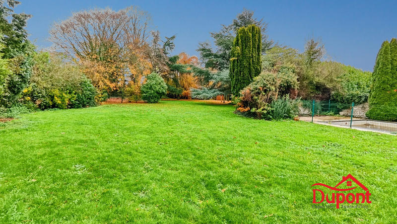 Maison - 236 m² - 10 pièces