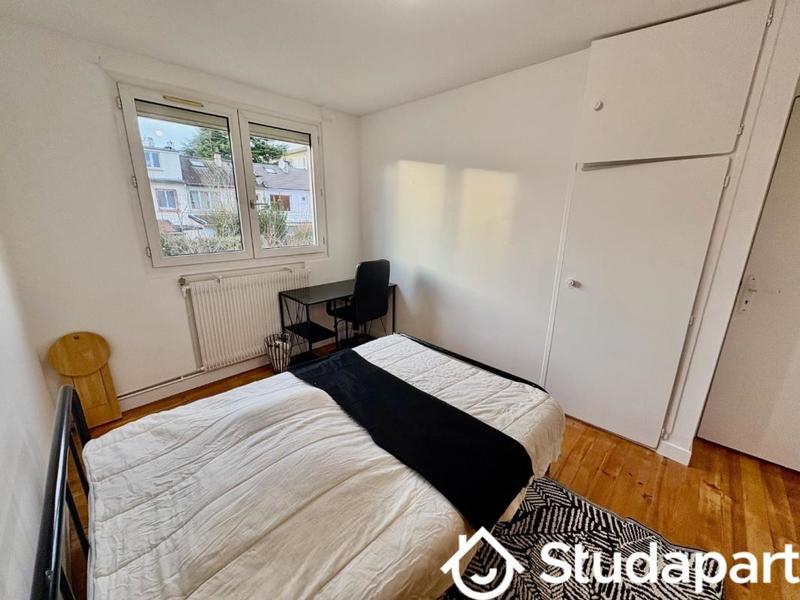 Chambre - 10 m² - 1 pièce