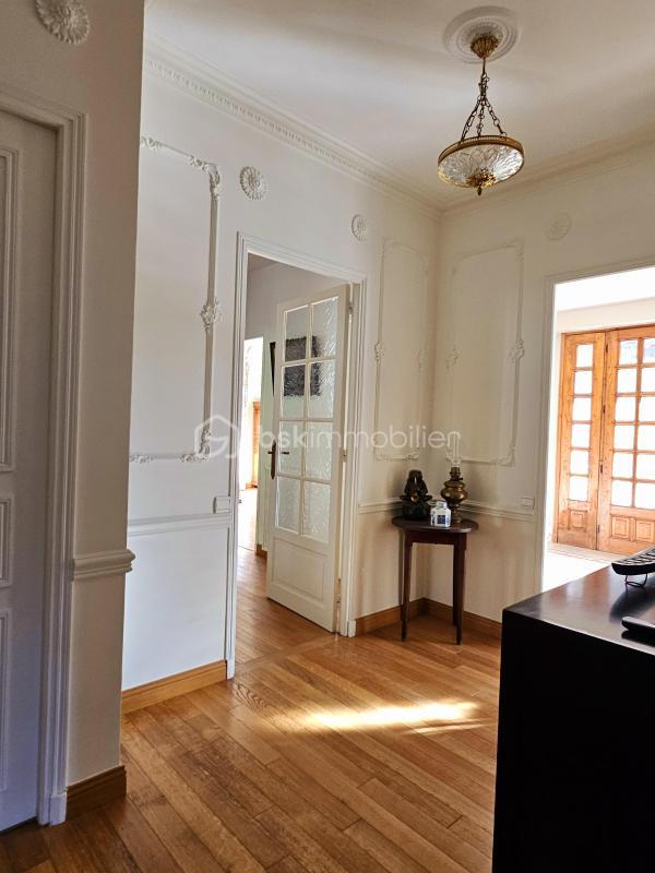 Chaumière - 470 m² - 9 pièces