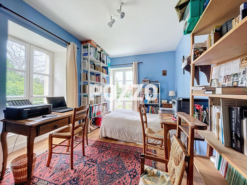 Immeuble - 10 pièces