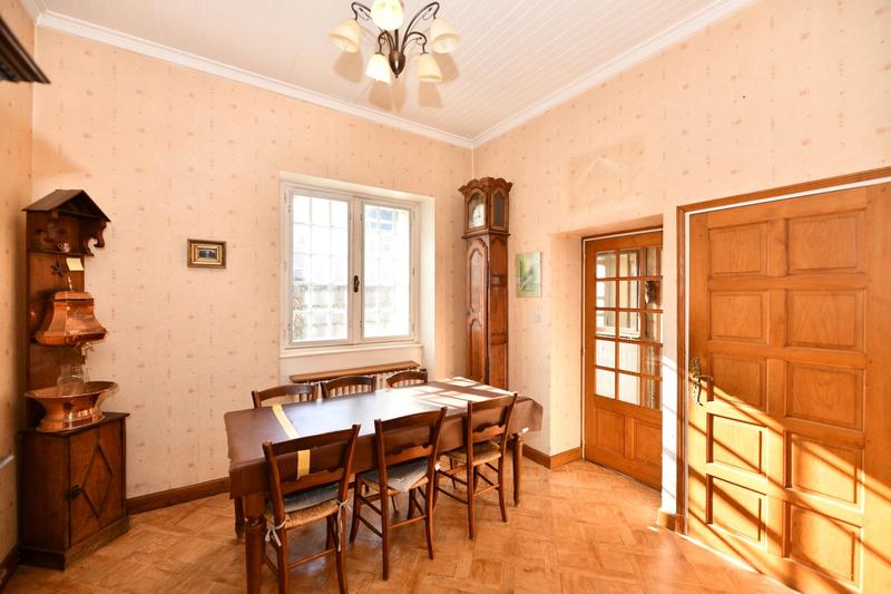 Maison - 150 m² - 9 pièces