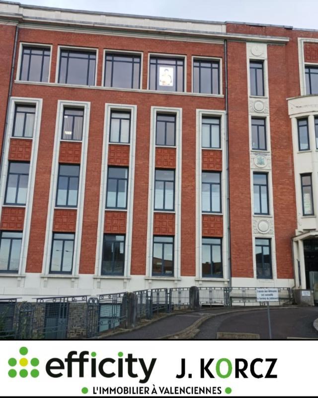 Bureau - 23 m² - 2 pièces