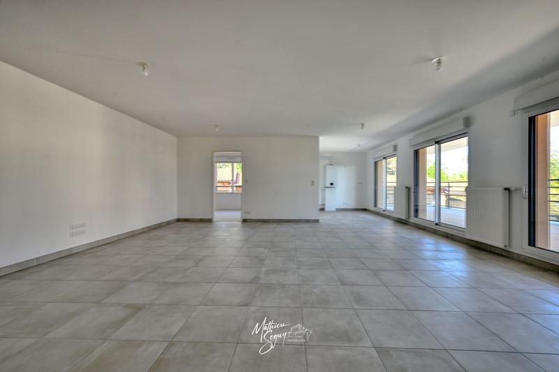 Appartement - 102 m² - 4 pièces