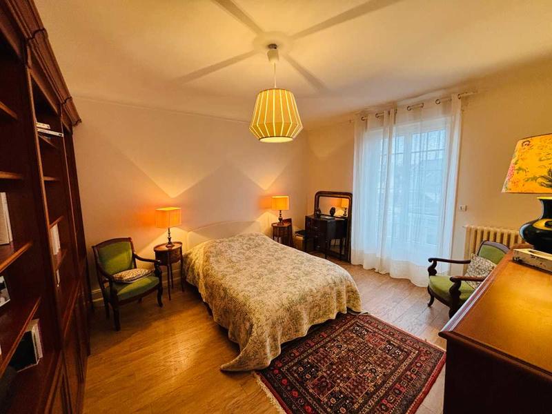 Maison - 166 m² - 7 pièces