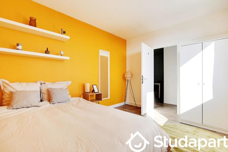 Chambre - 10 m² - 1 pièce