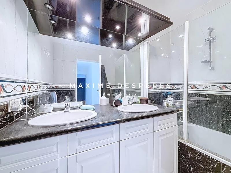 Appartement - 90 m² - 4 pièces