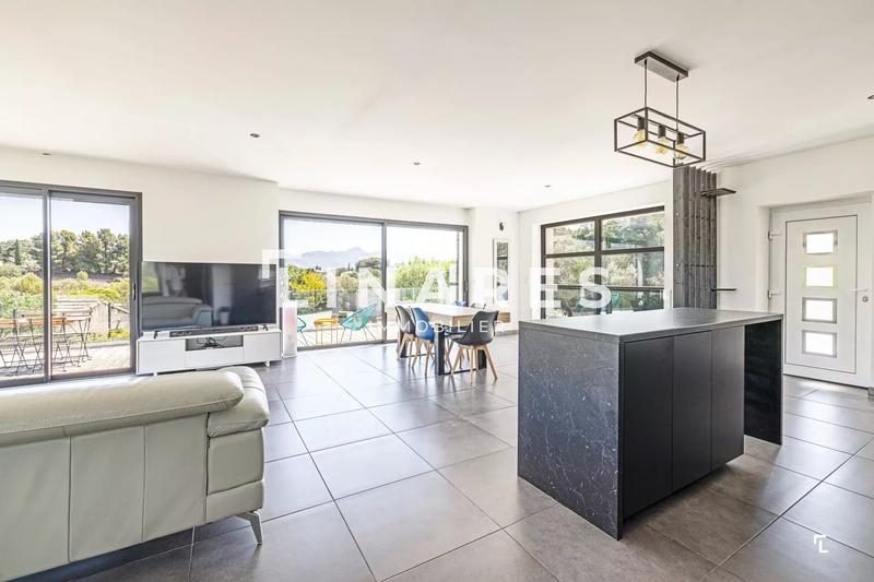 Maison - 156 m² - 5 pièces