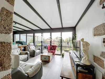 Maison - 188 m² - 8 pièces