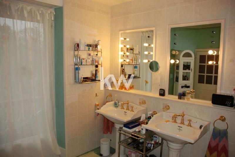 Maison bourgeoise - 290 m² - 9 pièces