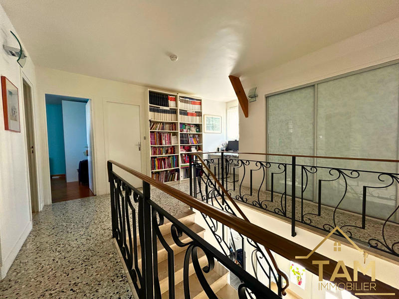 Maison - 186 m² - 10 pièces