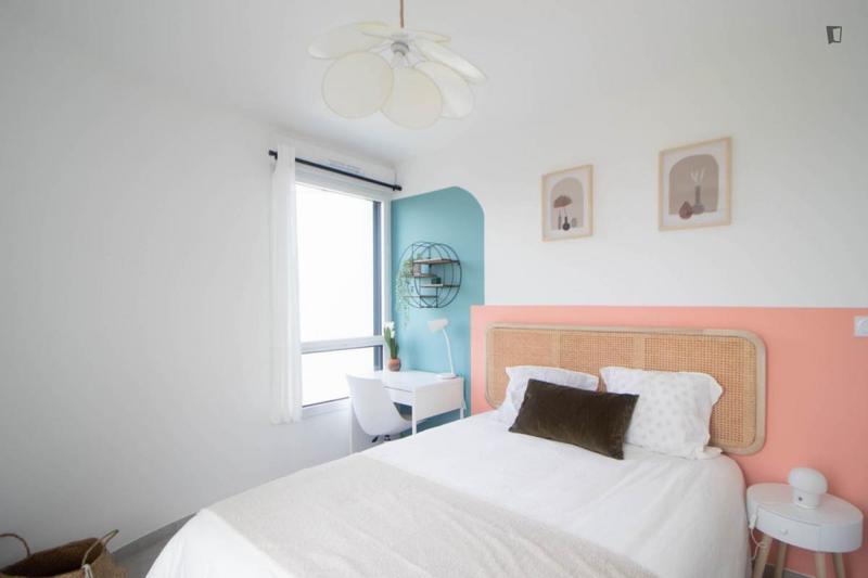 Chambre - 11 m² - 5 pièces