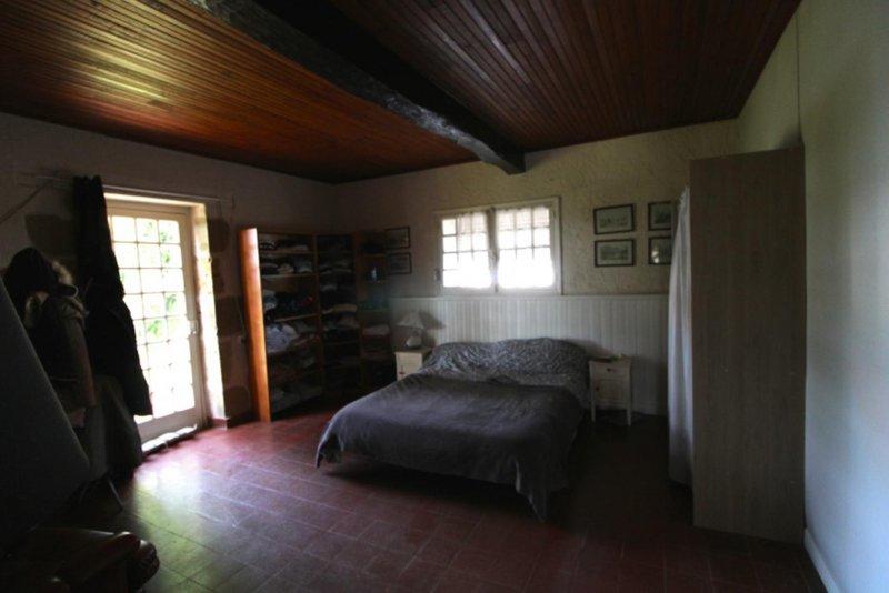 Propriété - 253 m² - 8 pièces