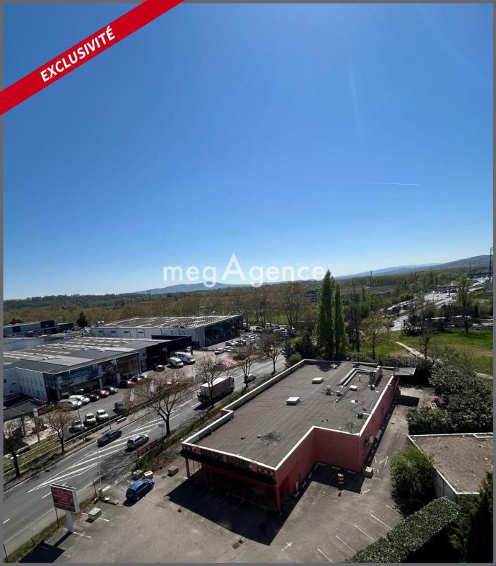 Appartement - 80 m² - 3 pièces